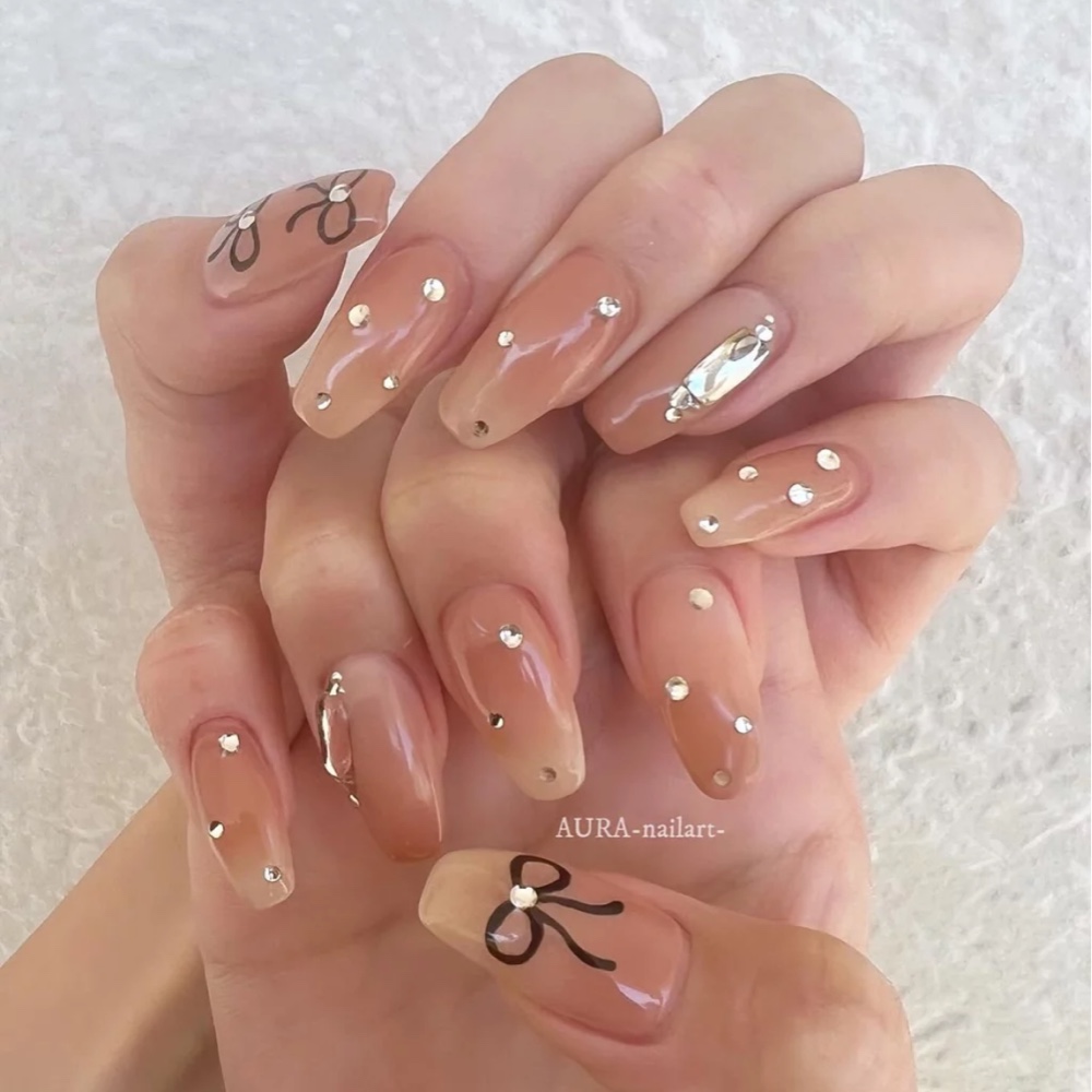 AURA_nailart