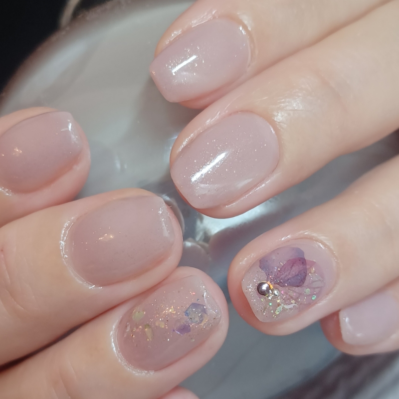 antique.nail