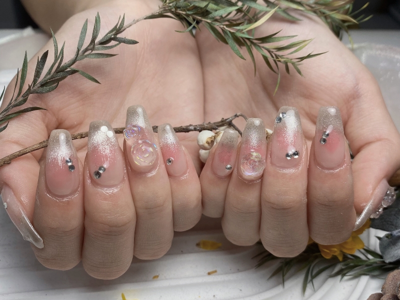 UM_NailSALON