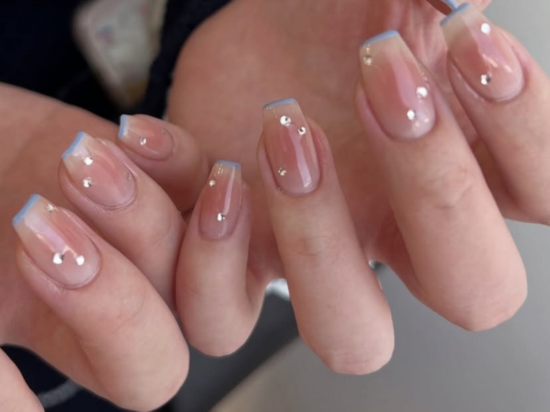 UM_NailSALON