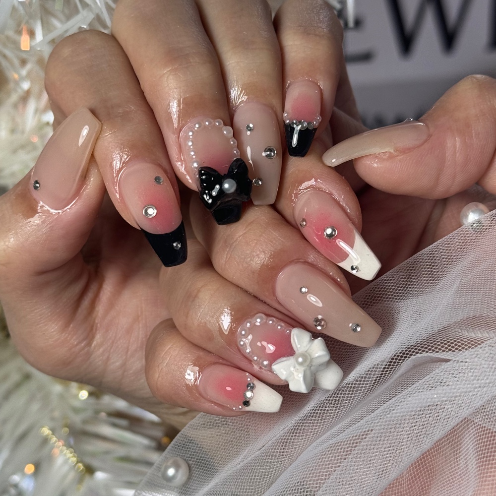 nail_salon_adeline