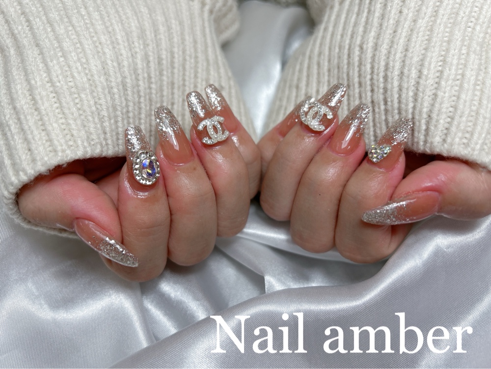 Nail_amber