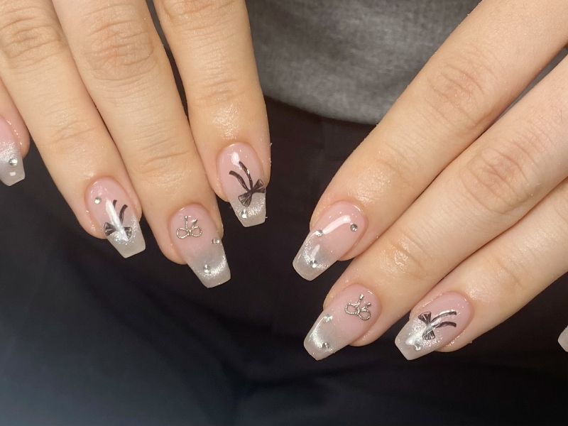 UM_NailSALON