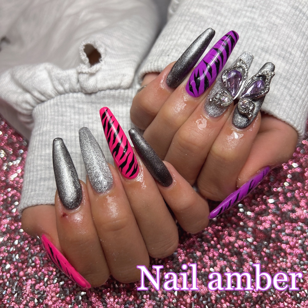 Nail_amber