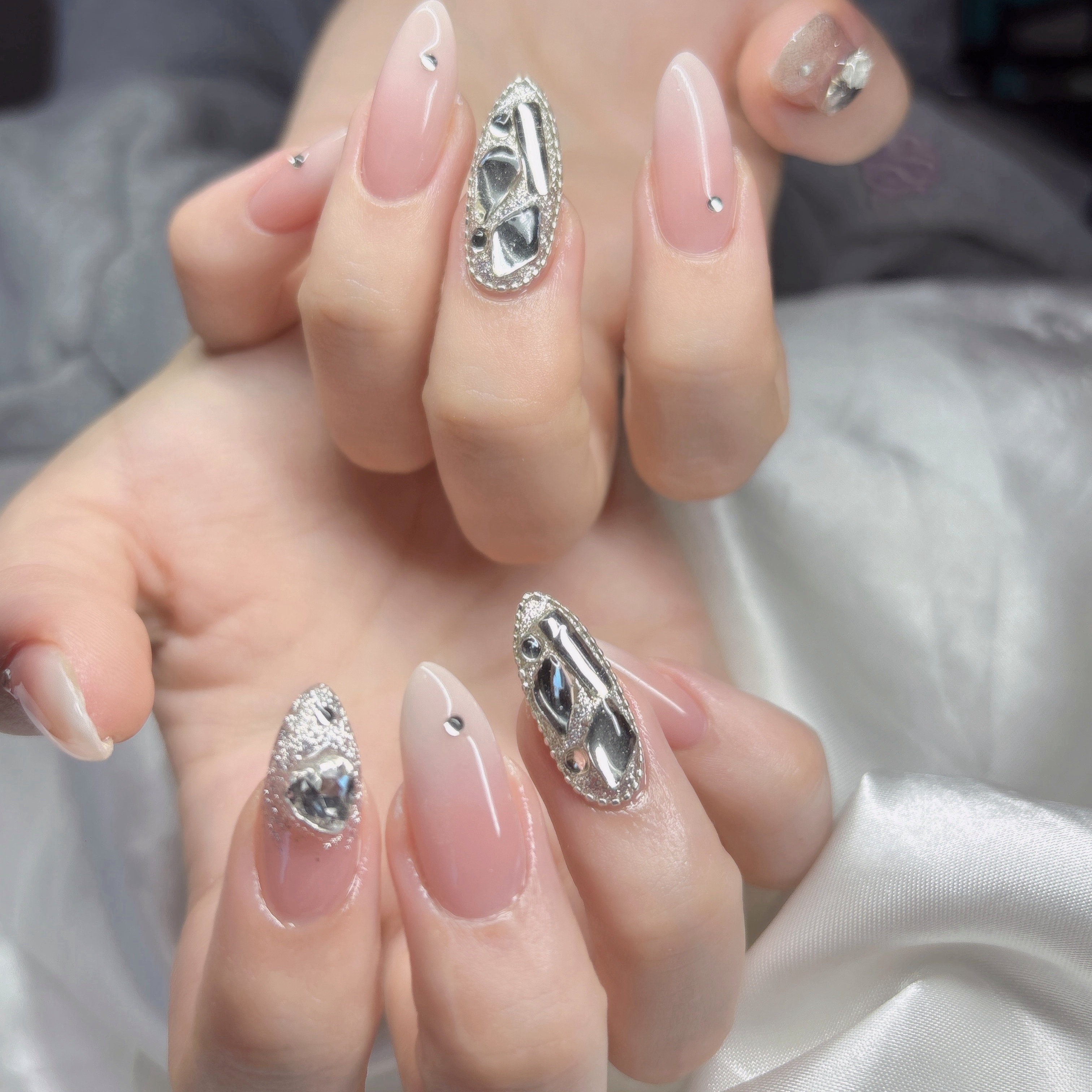 HandS_nail