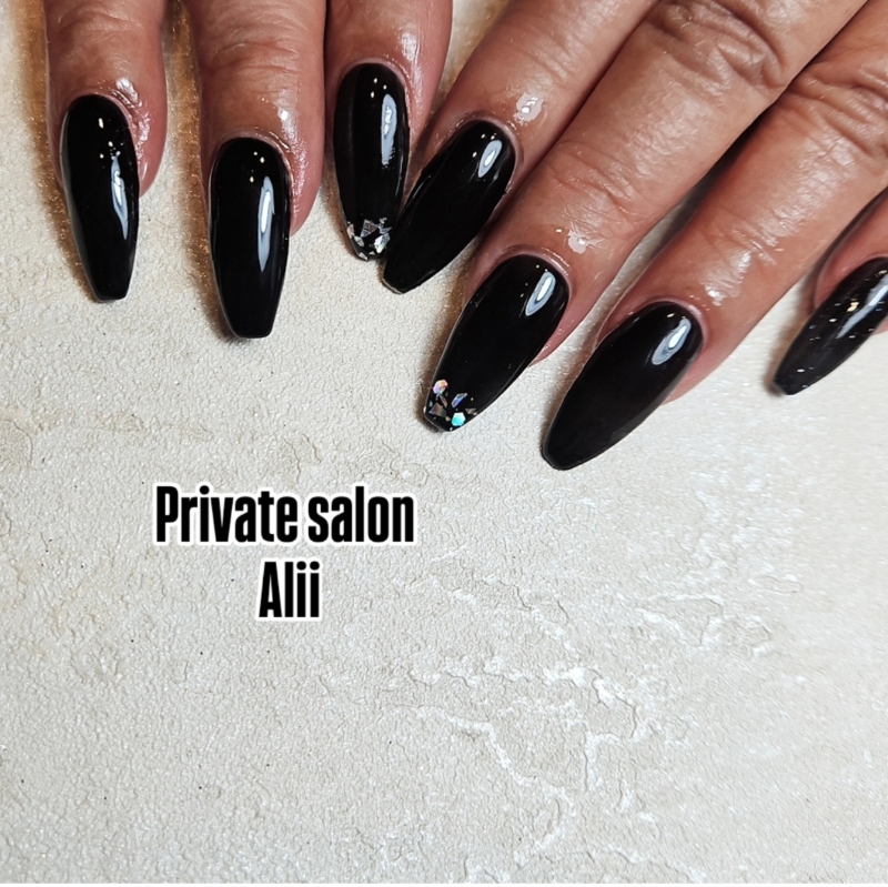 privatesalonalii