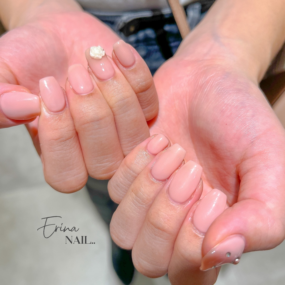 Nail_Erina