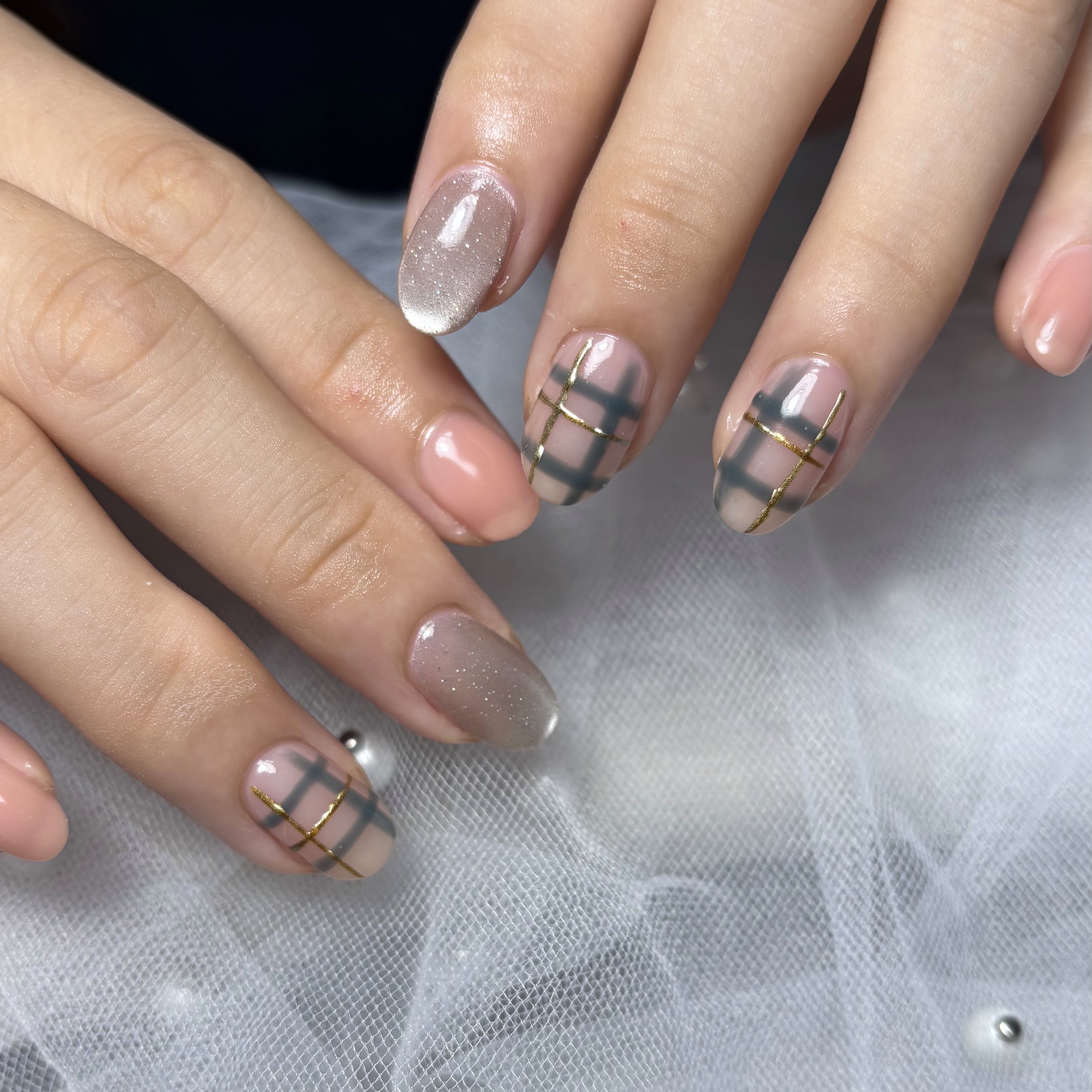 anon_nail