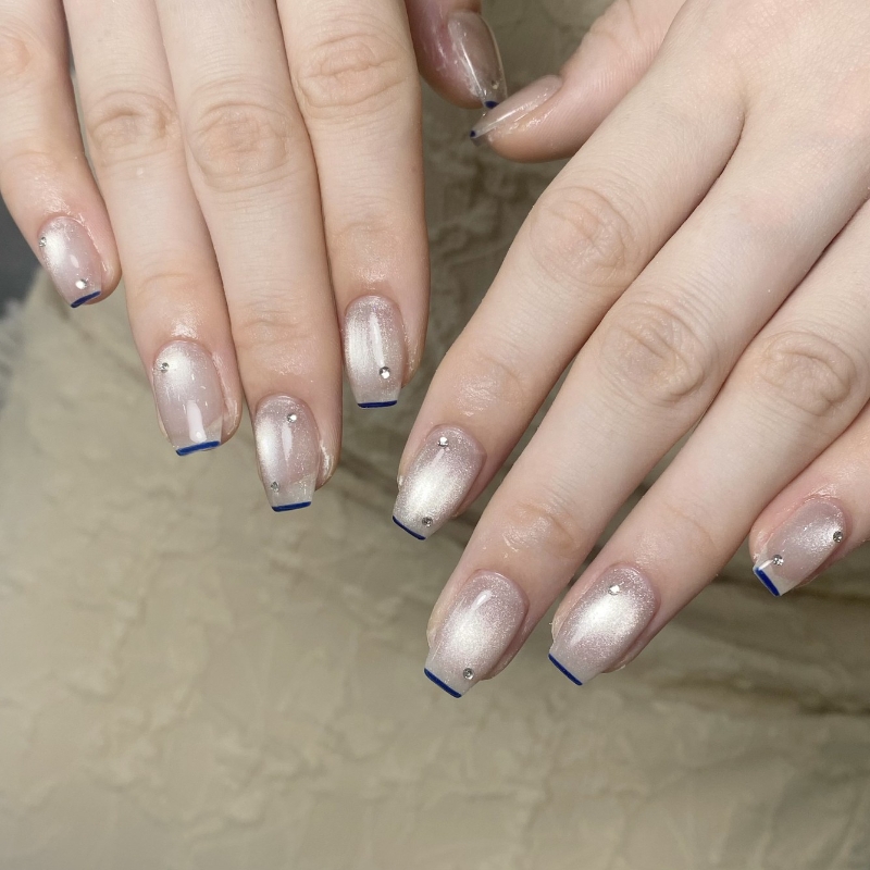 UM_NailSALON