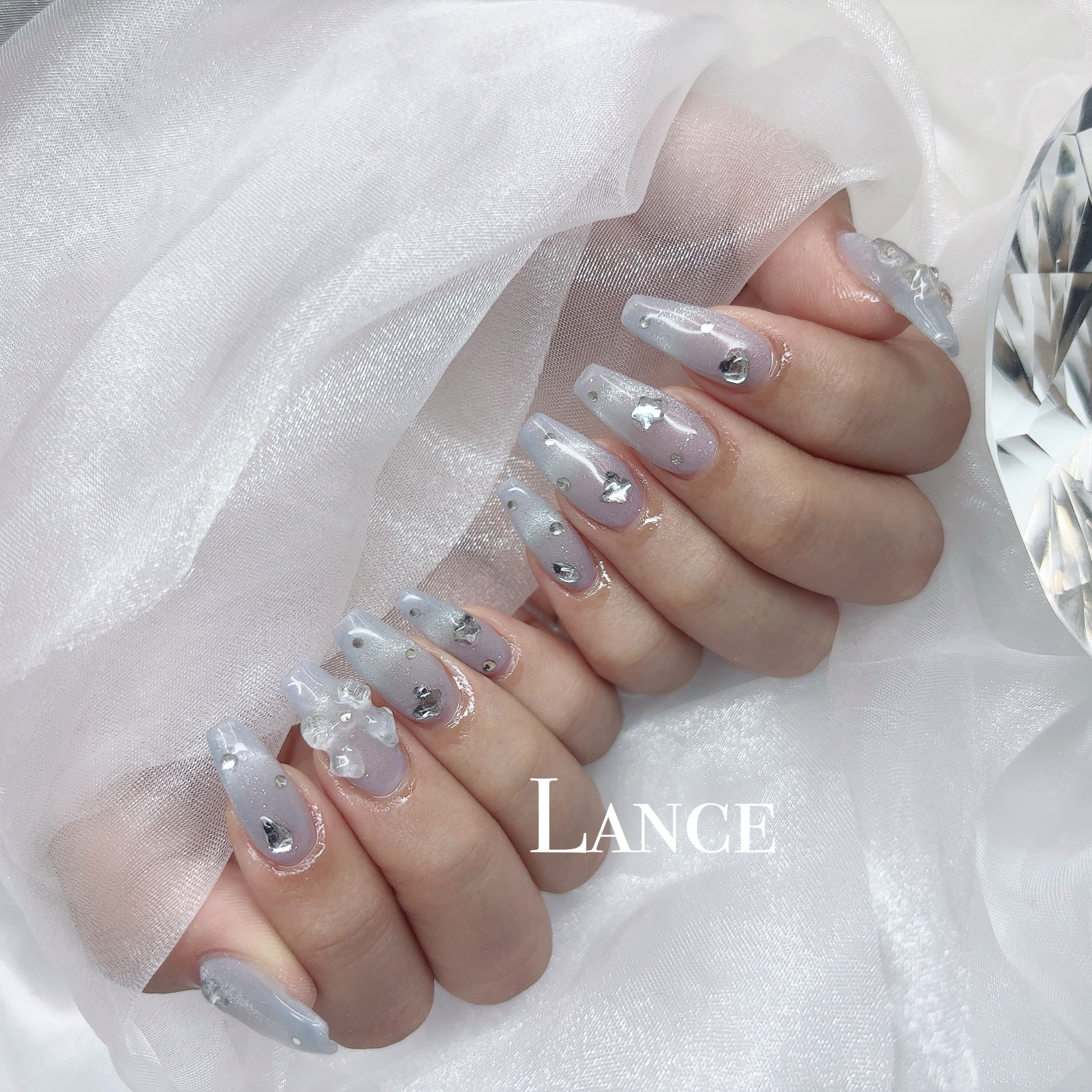 Lance.nail
