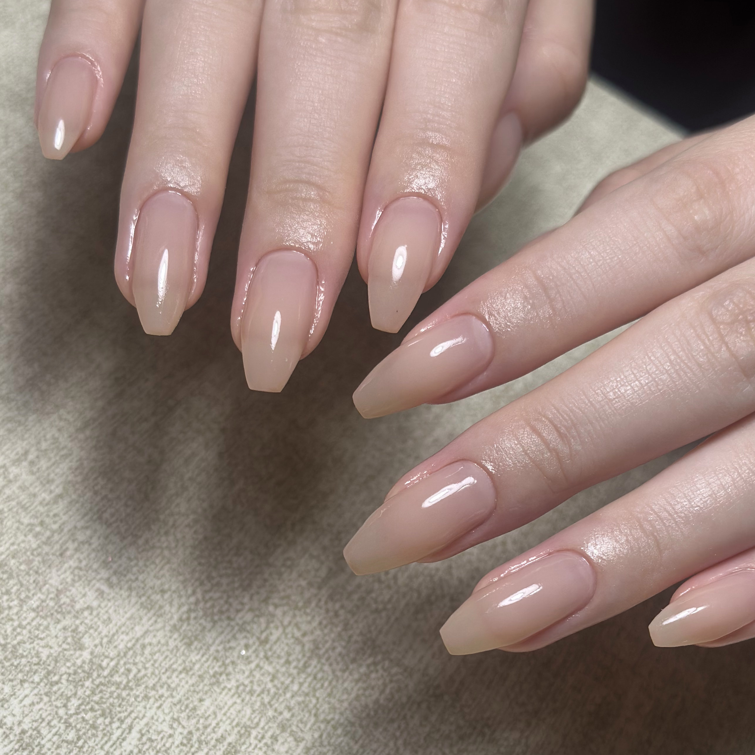 privatenailroom.Antet