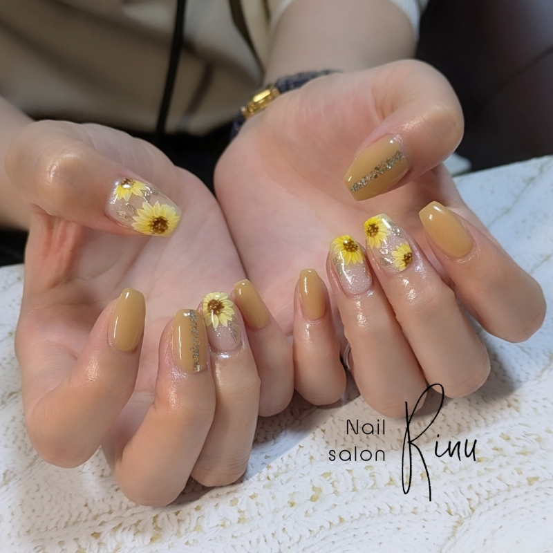 Rinu_nail