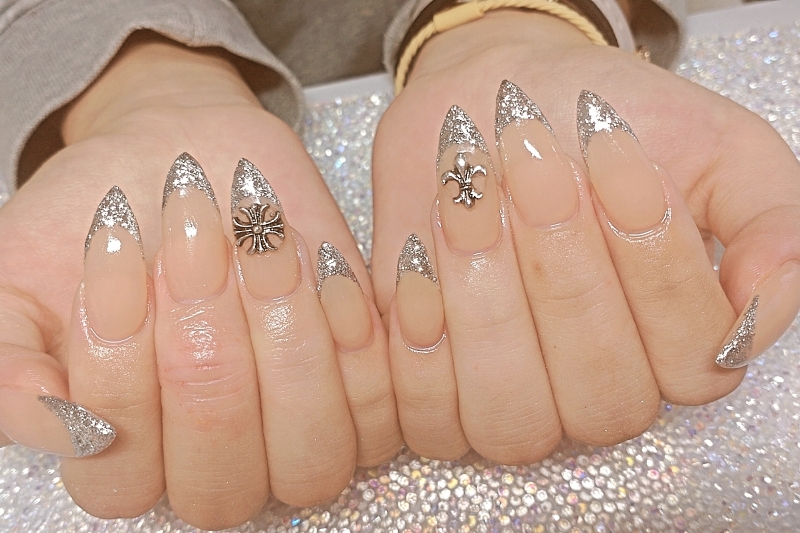 A.nail.1001