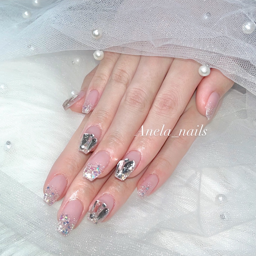 Anela_nails