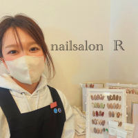 nail.salon.r