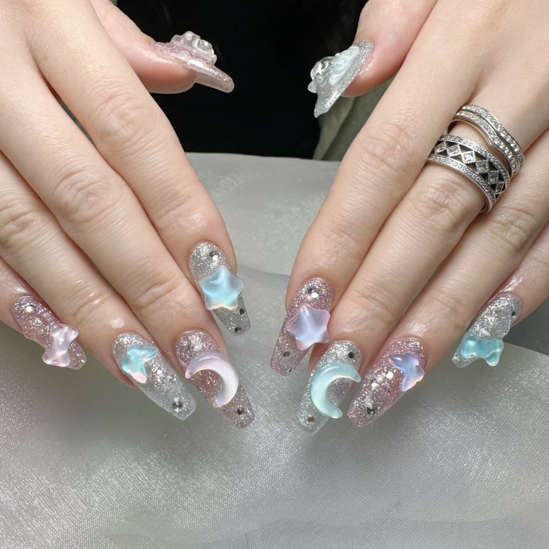 UM_NailSALON