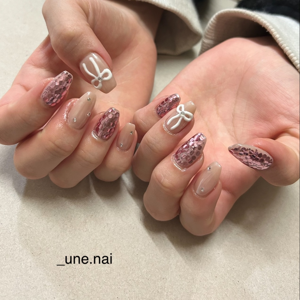 _une.nail