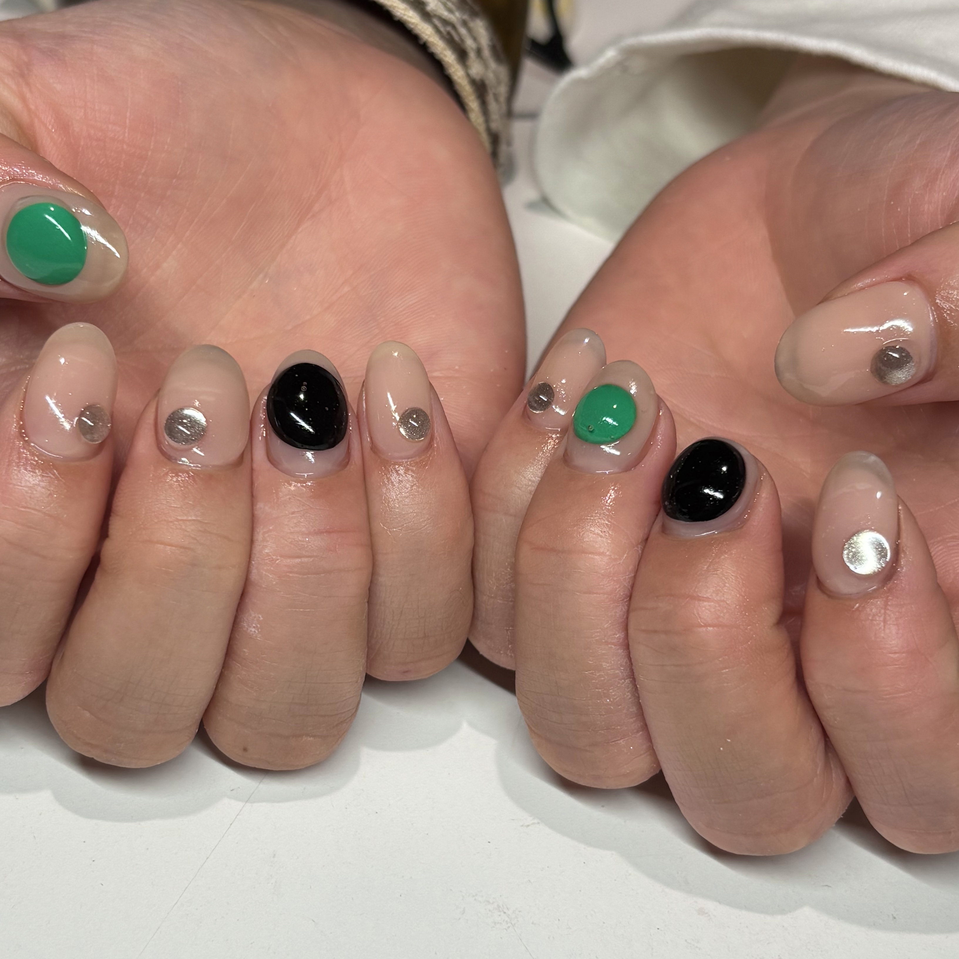 rei_s2_nail