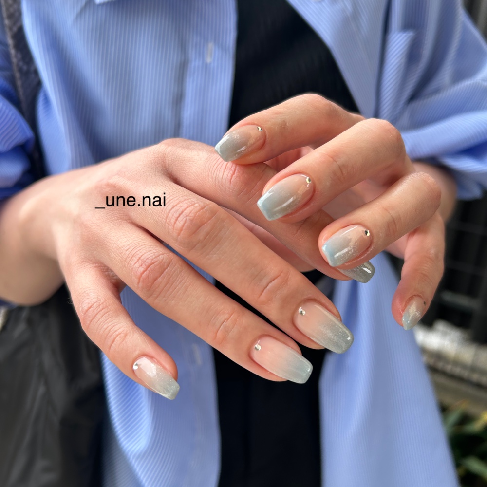 _une.nail