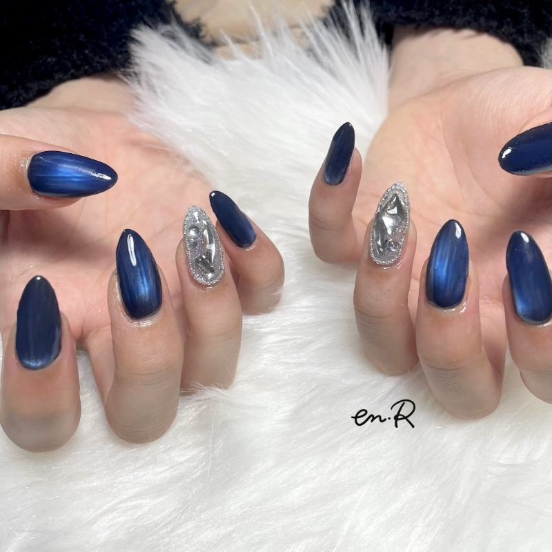 en.R_nail_anko