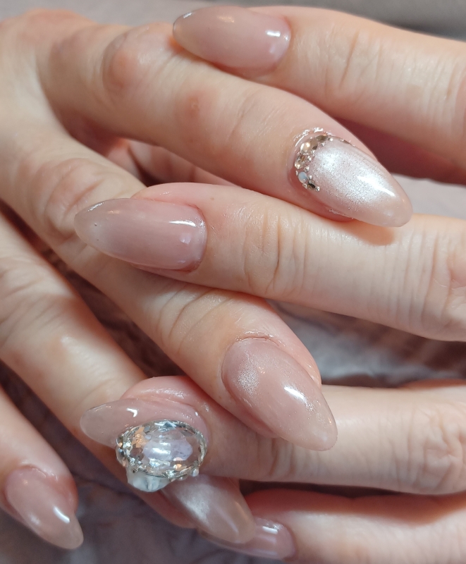 antique.nail
