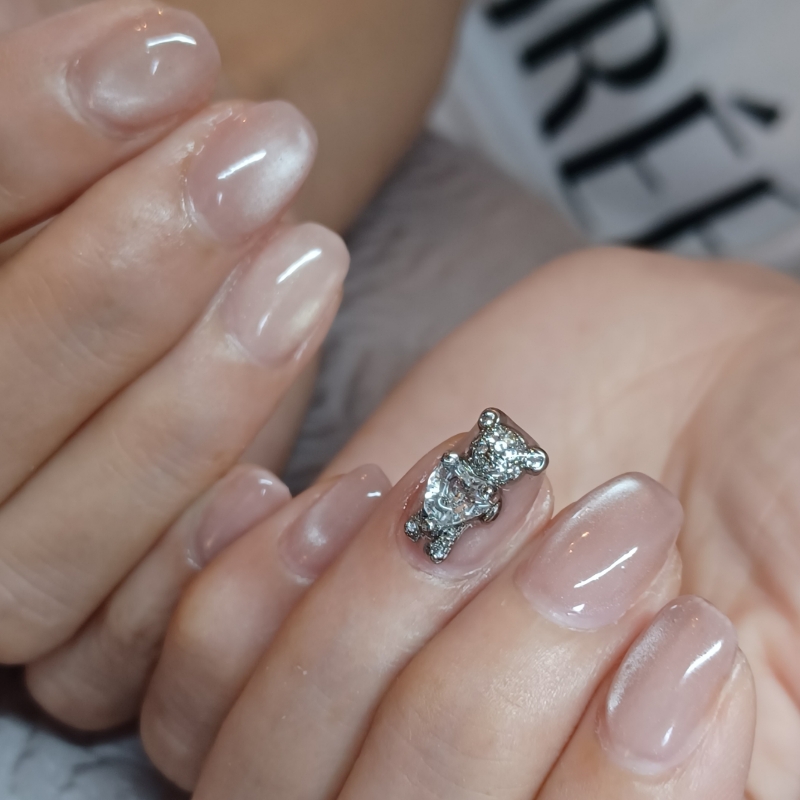 antique.nail