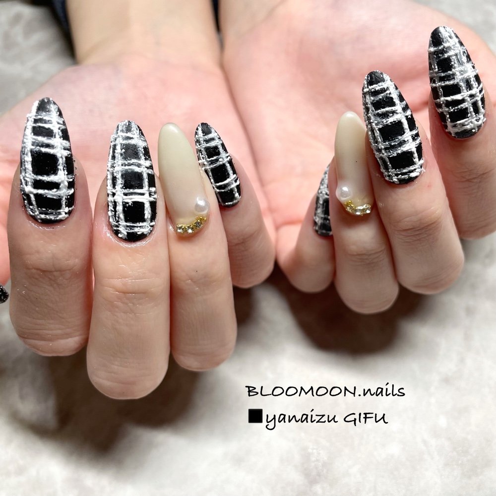 BLOOMOON.nails