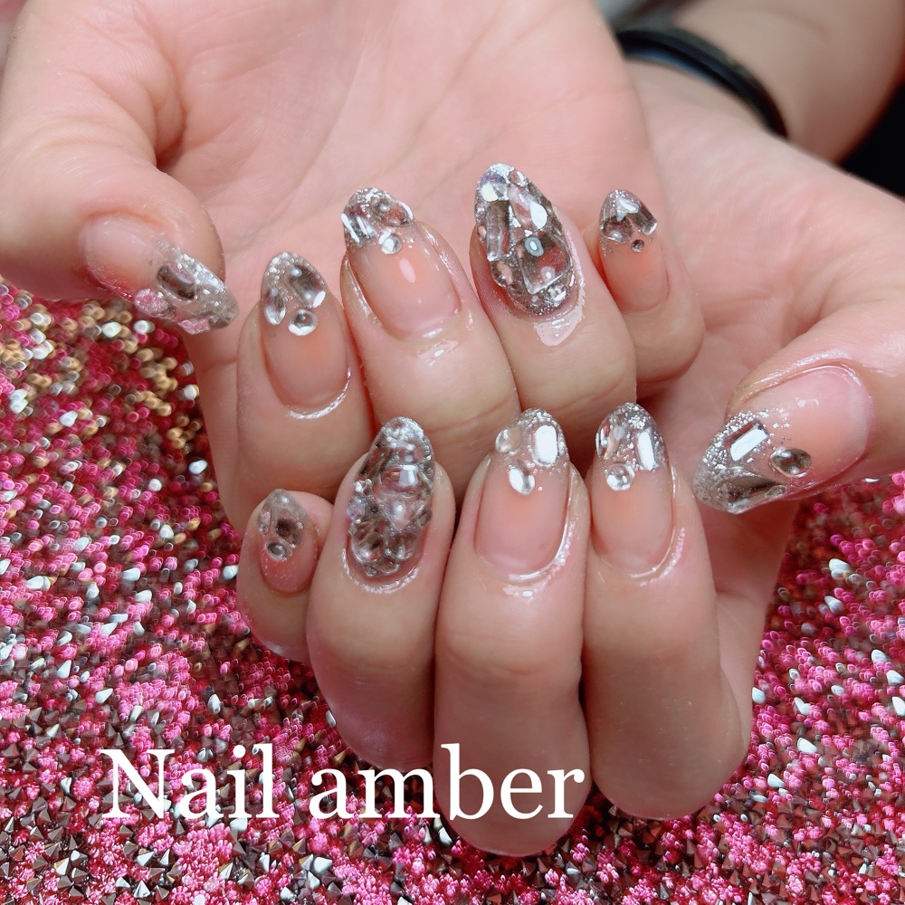 Nail_amber