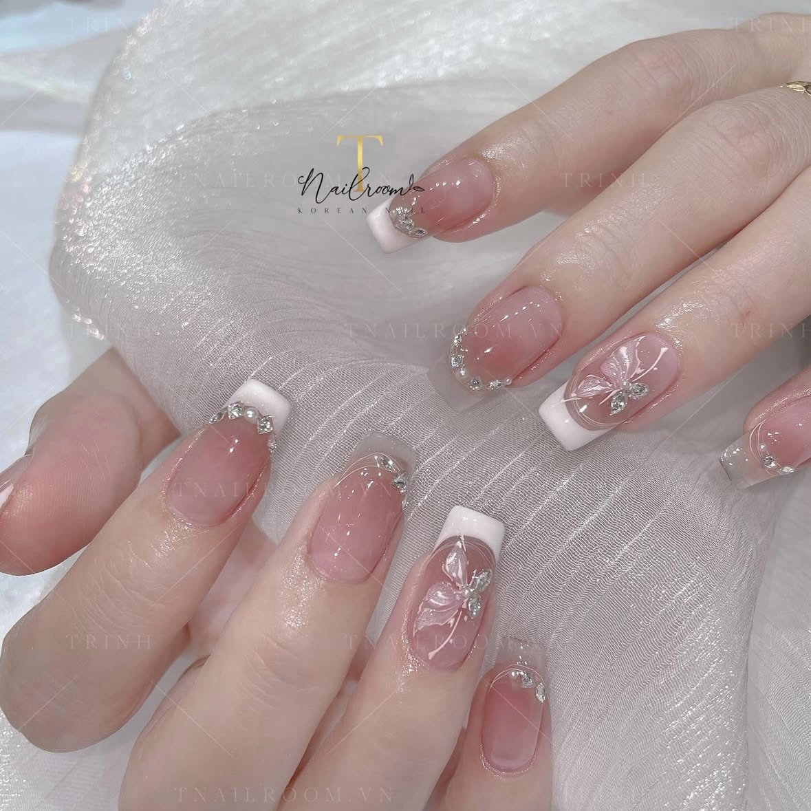 Tnail_room