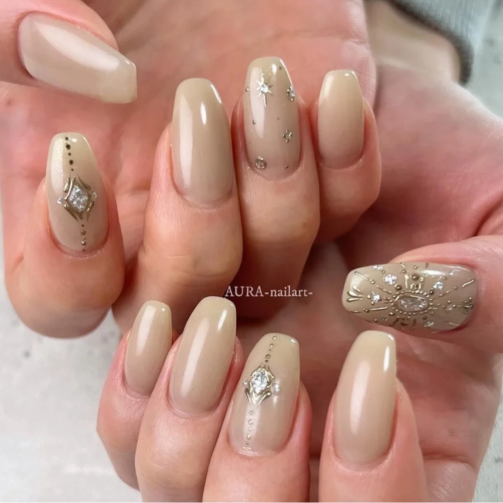 AURA_nailart