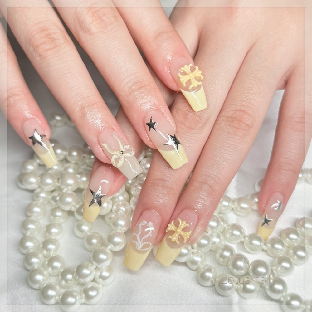 Lotus_Nail