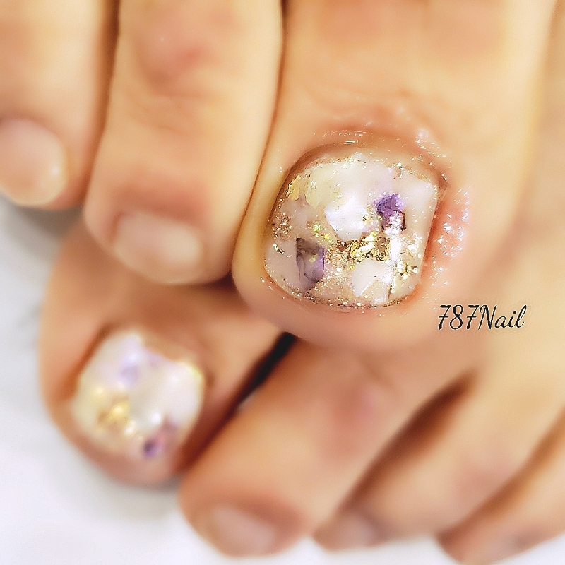 787.Nail