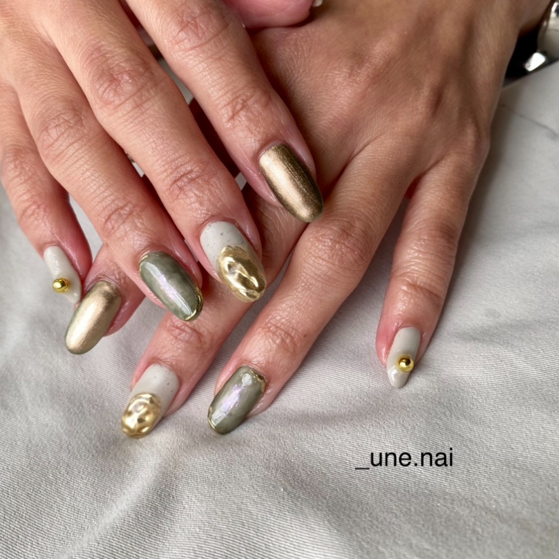 _une.nail