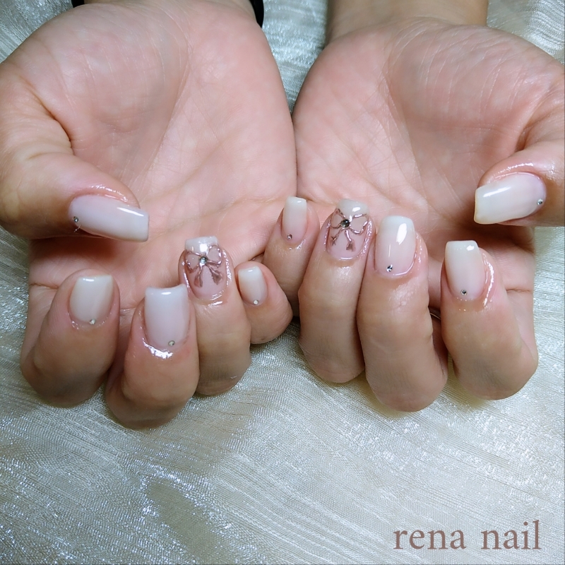 rena_nail