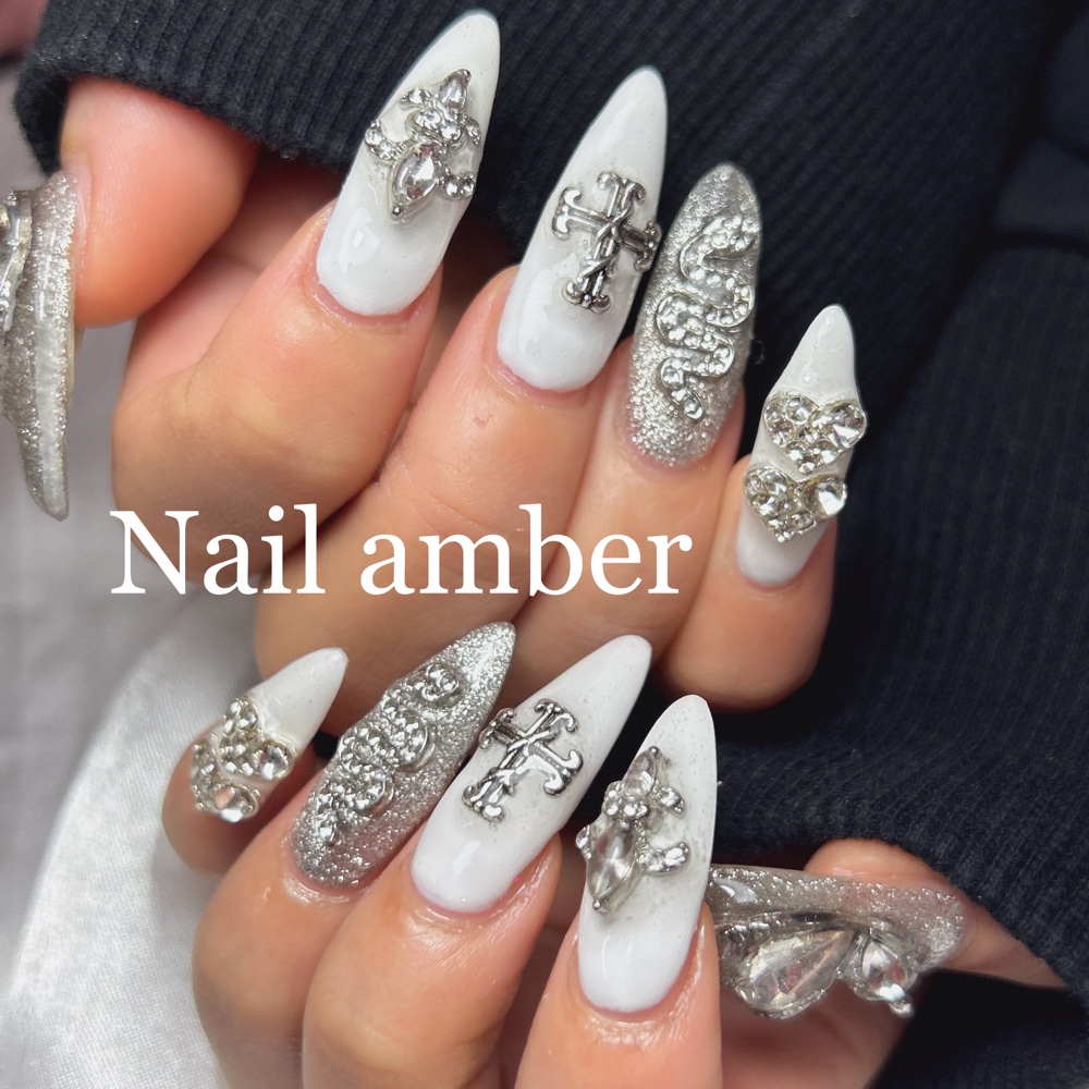 Nail_amber