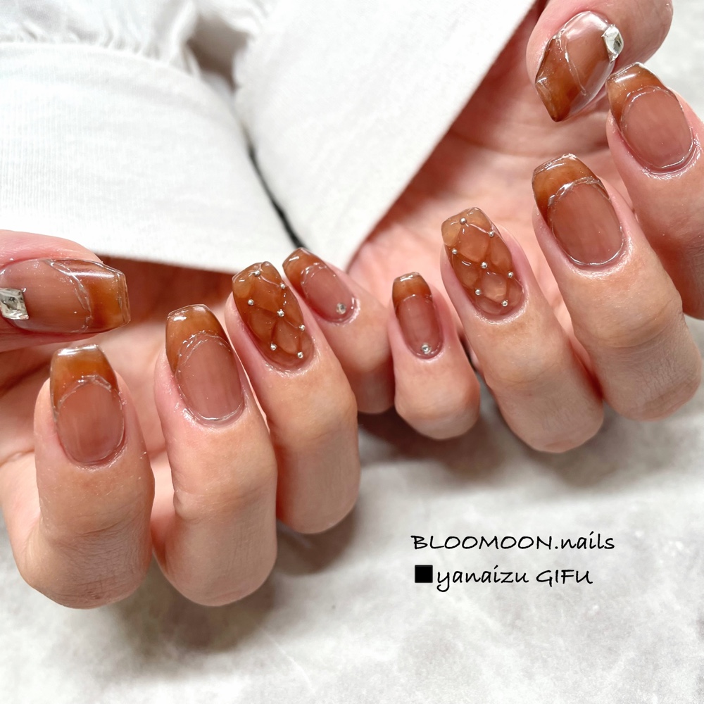 BLOOMOON.nails