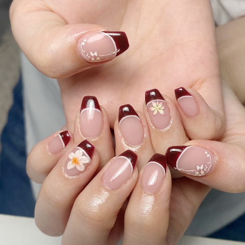 UM_NailSALON
