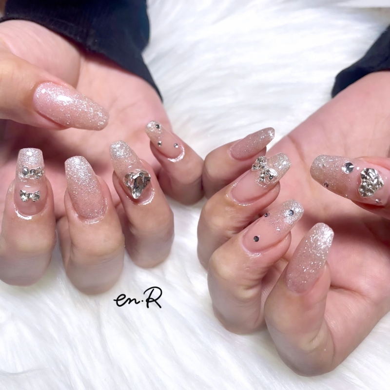 en.R_nail_anko