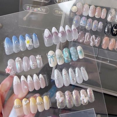 ハンドネイルやり放題オフ込み¥6000