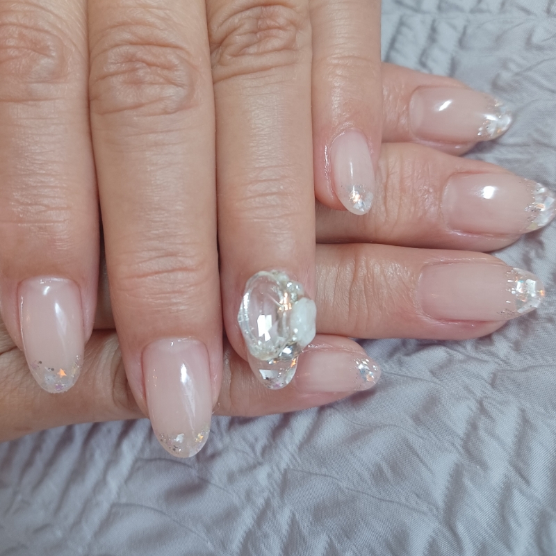 antique.nail