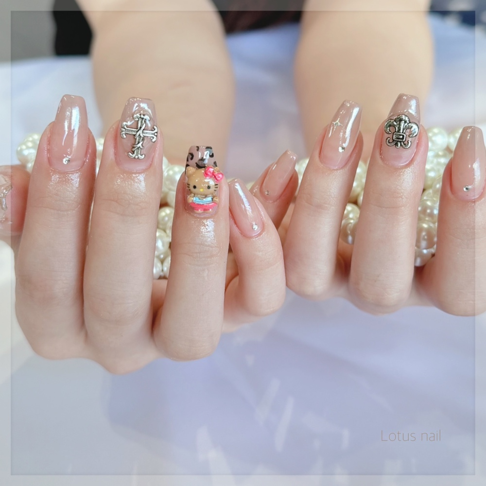 Lotus_Nail