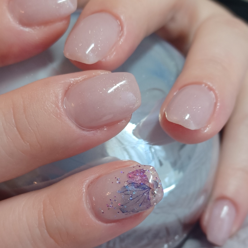 antique.nail