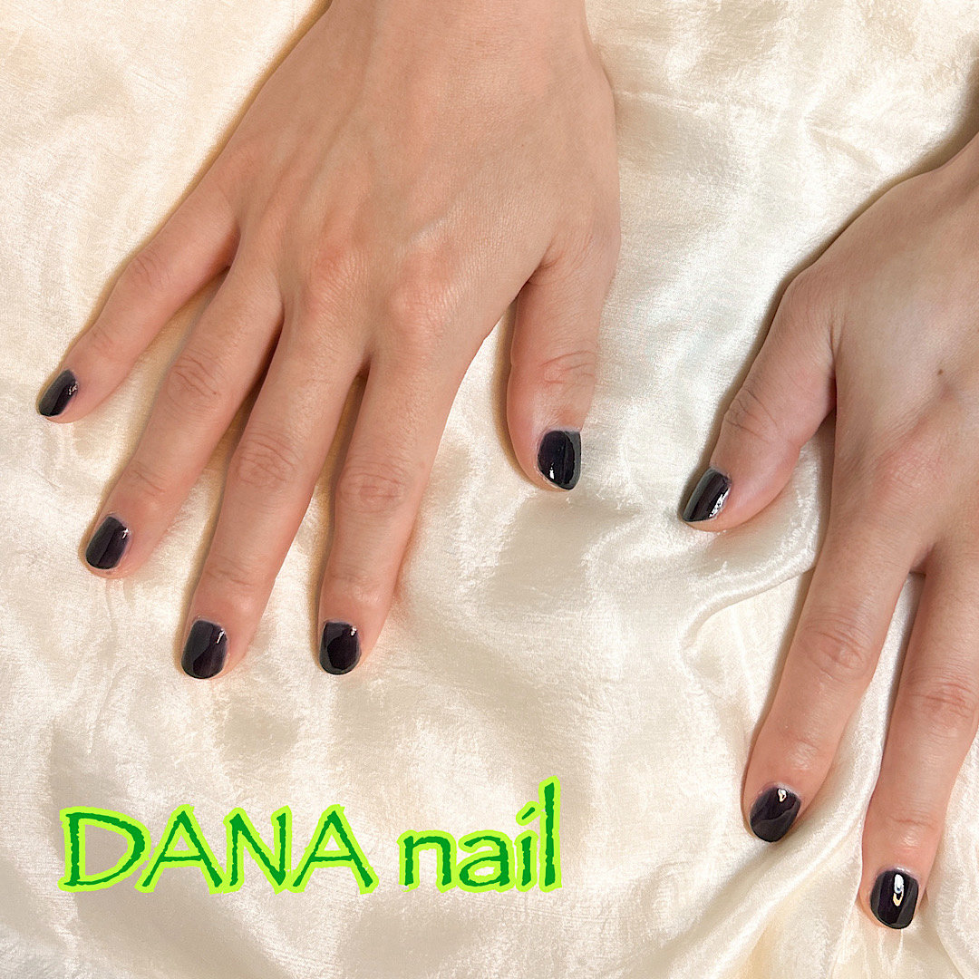 DANA_nail