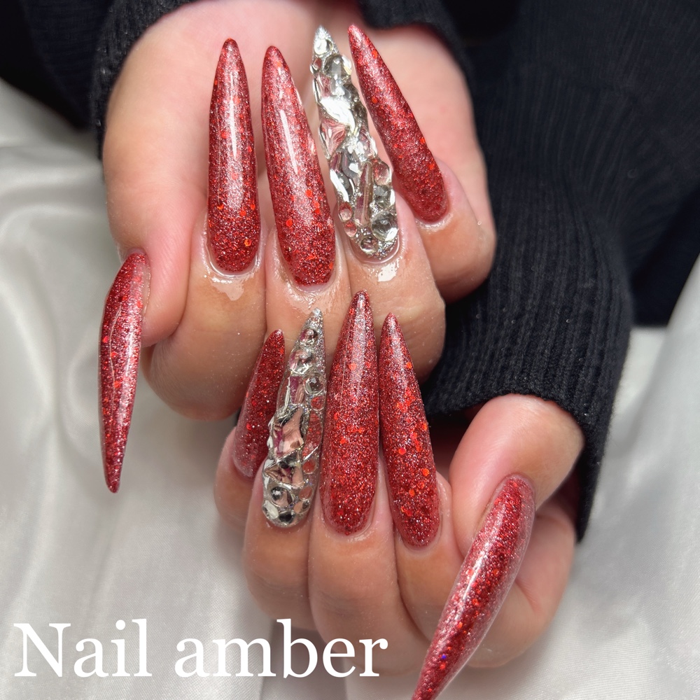 Nail_amber