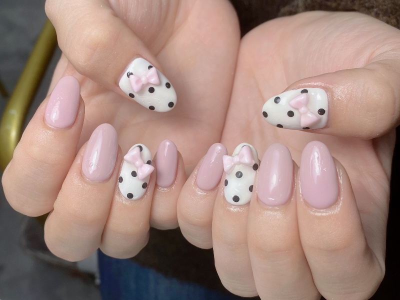 UM_NailSALON