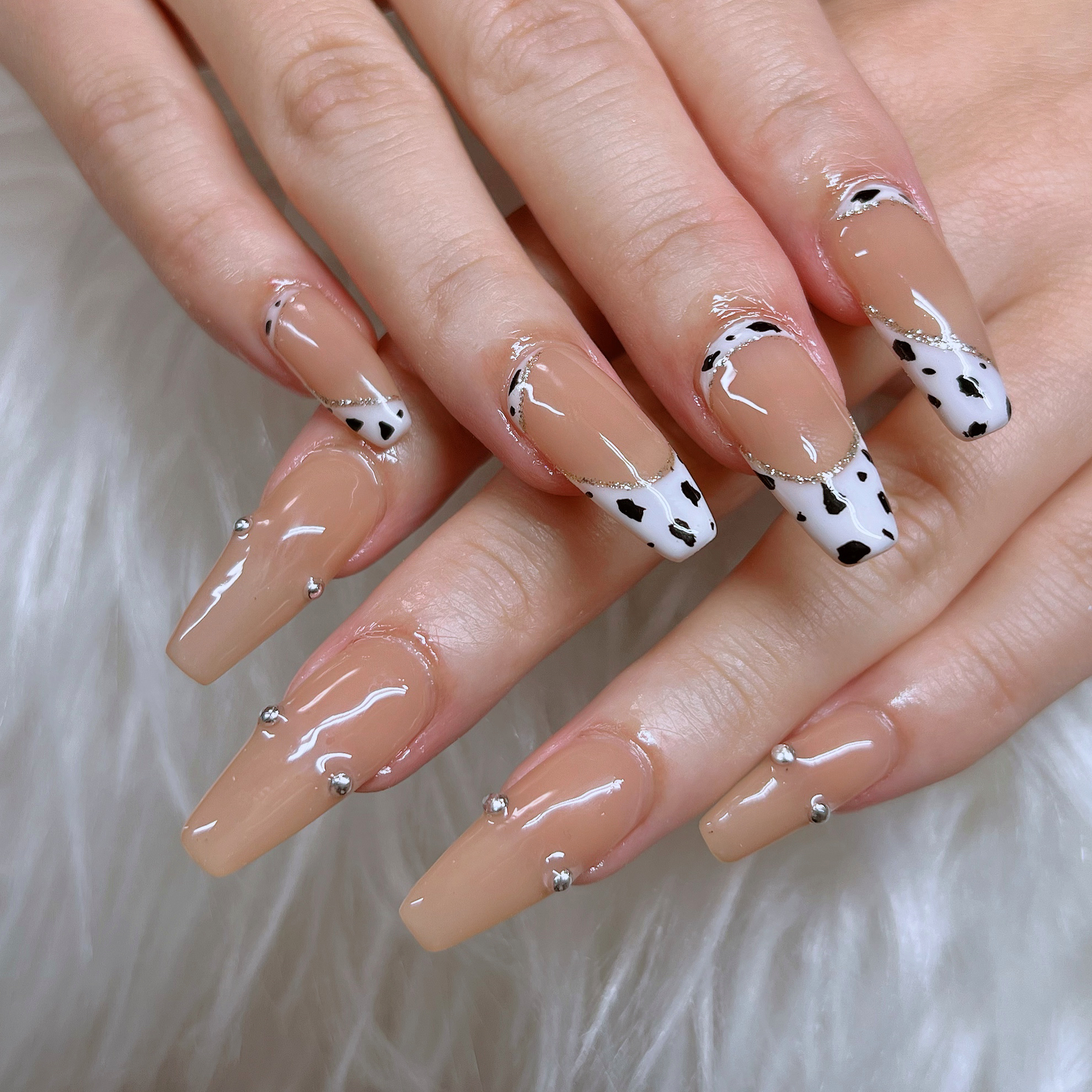 Lee__nail