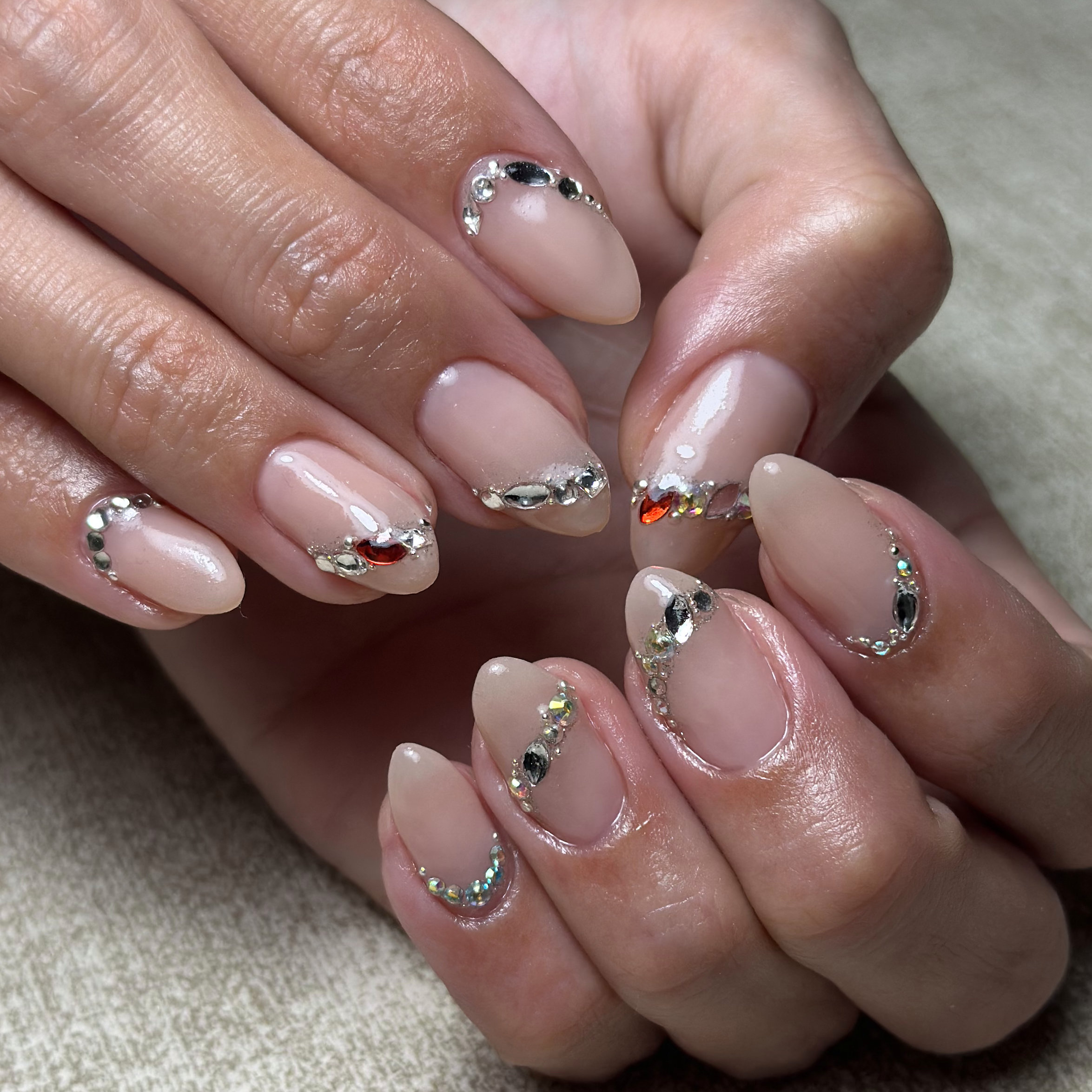 privatenailroom.Antet