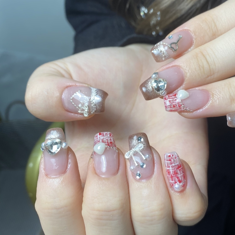 UM_NailSALON