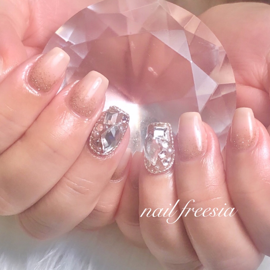 nail_freesia