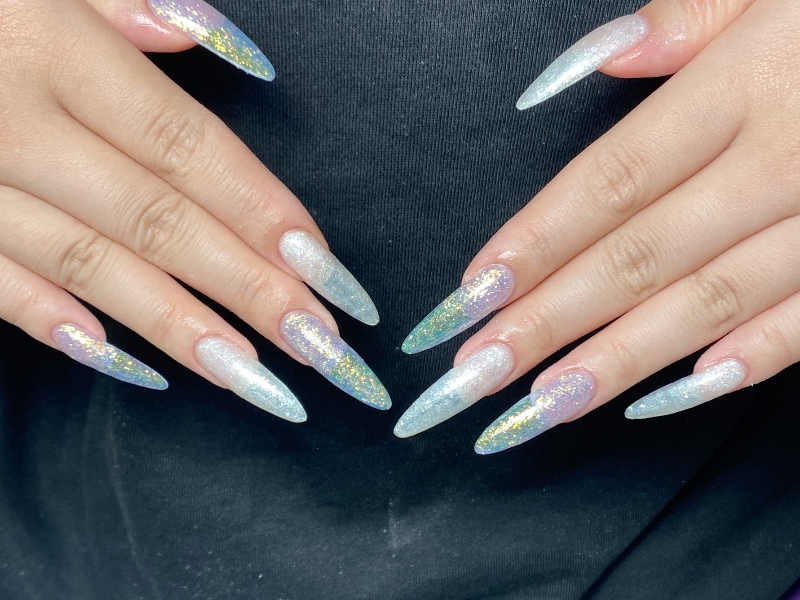UM_NailSALON